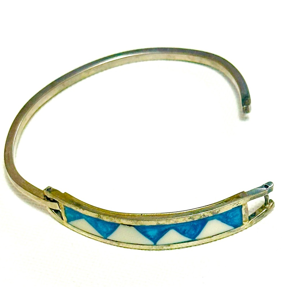 Vintage Mexico Alpaca Signed , Blue Geometric Inlay Hinged Bangle